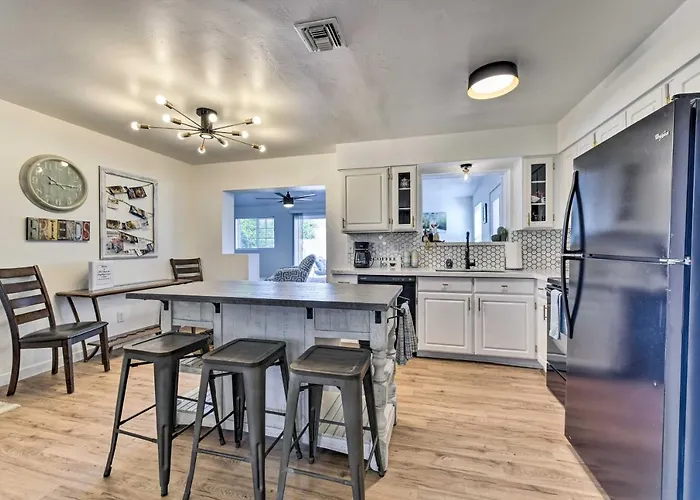 Furnished Patio! Downtown Retreat Holiday home Gilbert